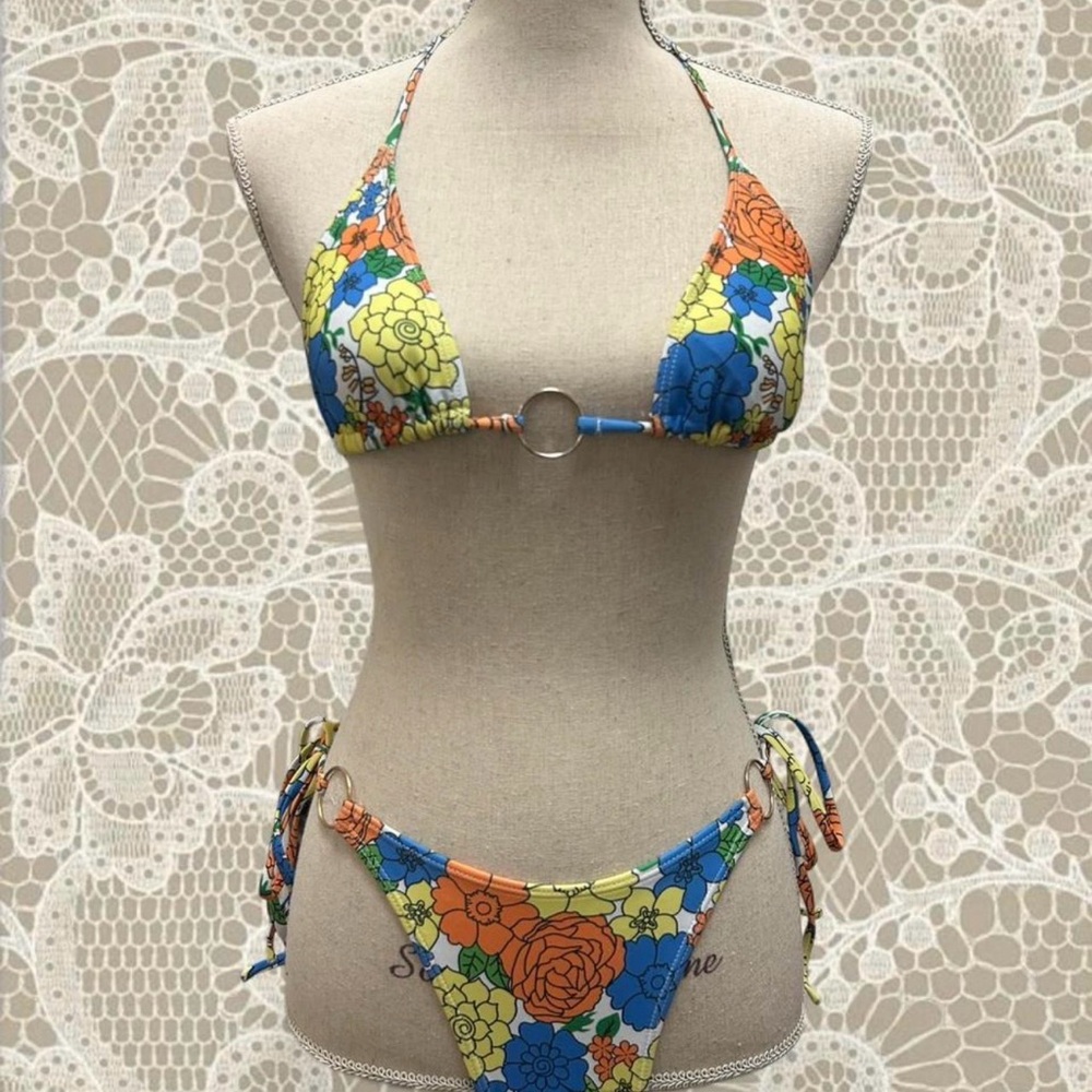 Stunning Tropical  Ring-Front Triangle Bikini Set - Blue, Orange & Yellow <33
